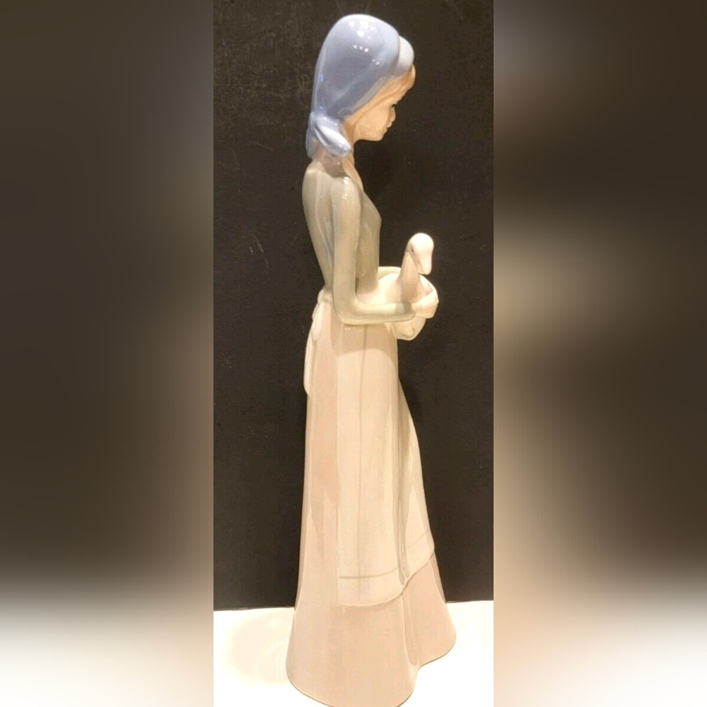 Vintage Slender Girl Holding A Goose 11" Porcelain Figuine - Picture 2 of 8